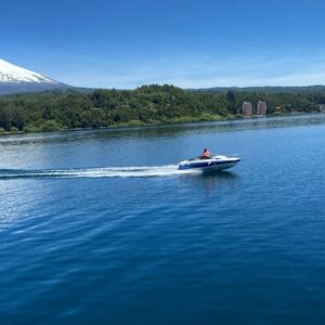 Paseo en Lancha Deportiva Principezza Pucón
